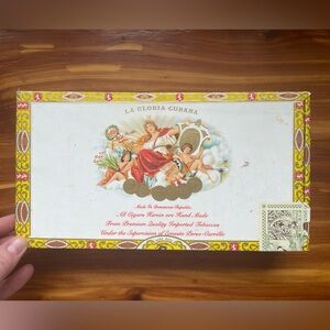 La Gloria cubana Decorative wood cigar Box - Yellow and White